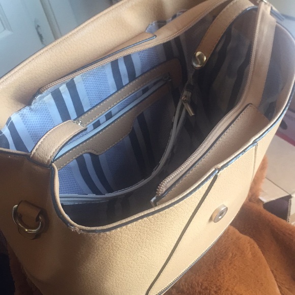 Vegan leather backpack - Picture 5 of 8